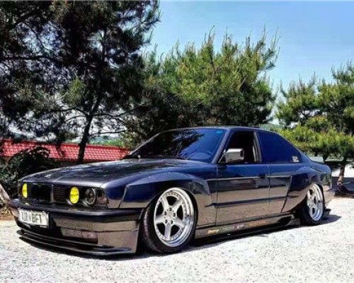 Created with heart, the BMW E34 slammedenuff is pretty and charming
