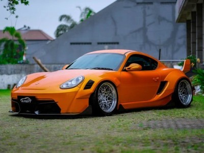 Orange Porsche 911 slammedenuff extreme condition