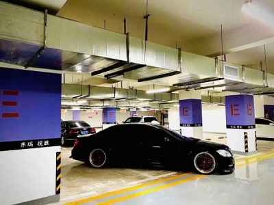 The domineering side leak of Mercedes-Benz W221 slammedenuff was shot in the basement