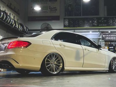 Indonesian Mercedes-Benz W212 slammedenuff luxury fashion