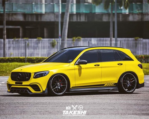 Overseas Mercedes-Benz CLC slammedenuff with different modified styles