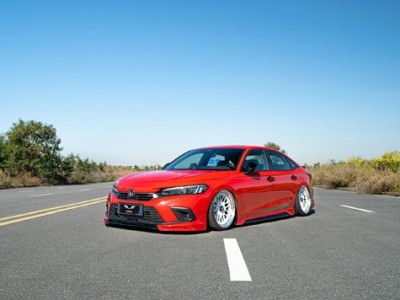 The 11th generation Honda Civic slammedenuff looks cool