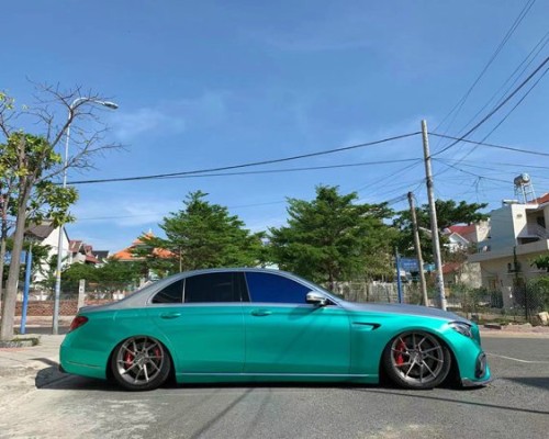 Green Mercedes W213 slammedenuff noble and elegant