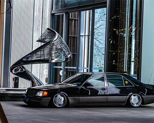 Black Mercedes W140 slammedenuff gorgeous and elegant