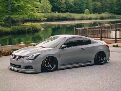 Lead the way and make your Infiniti G37  Slammedenuff style