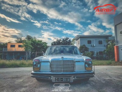 Mercedes W114 and SlammedEnuff: Perfect low lying style