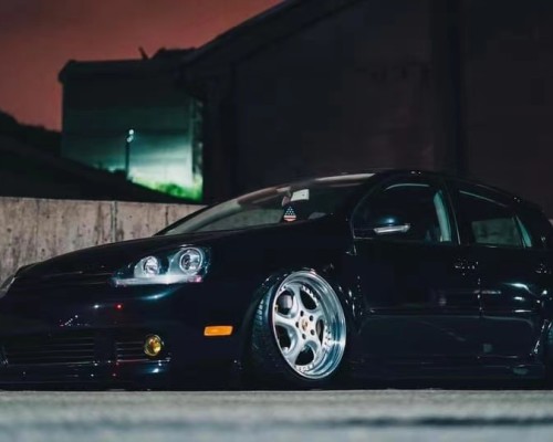 Volkswagen Golf 5- Let your chassis touch the ground like light and shadow, choose Slammedenuff