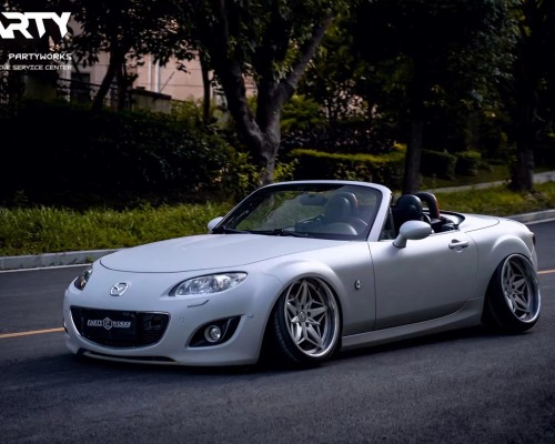 The Mazda MX5 Slammedenuff is a stunning embodiment of the modified car culture.